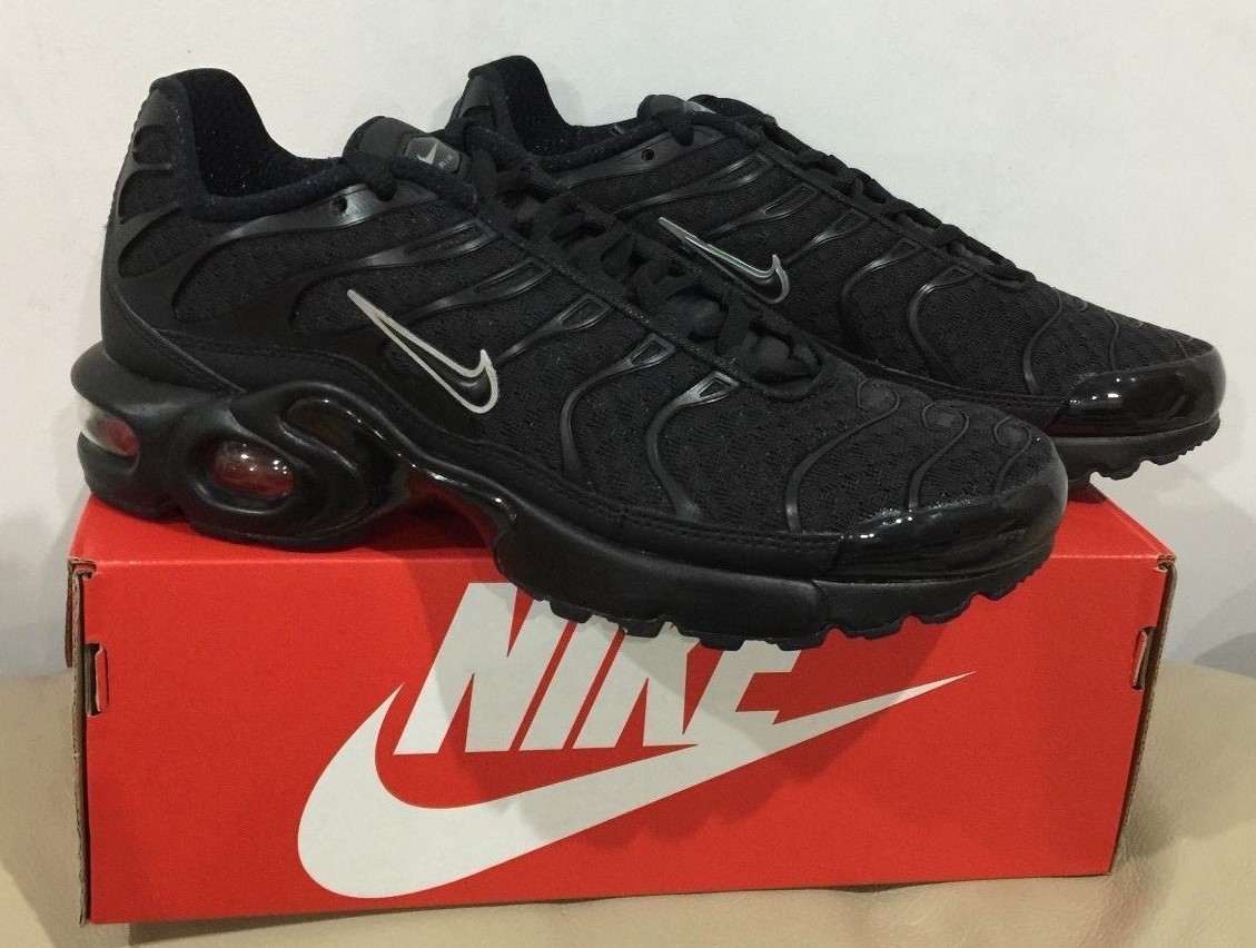 nike tuned 1 womens black